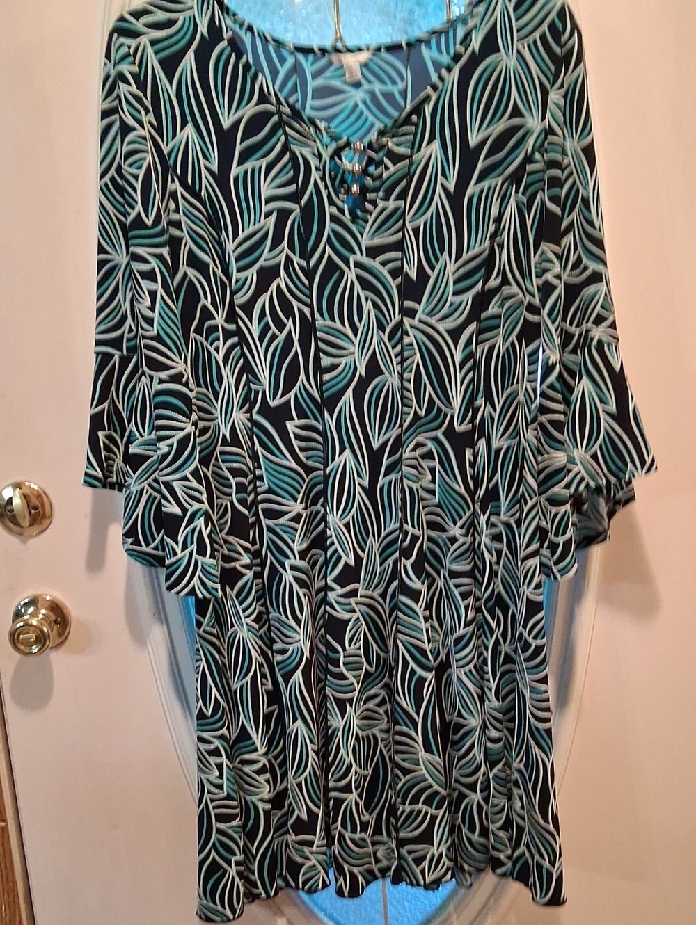 Leaf-Print Lace-Up Midi Dress in Teal and Black
